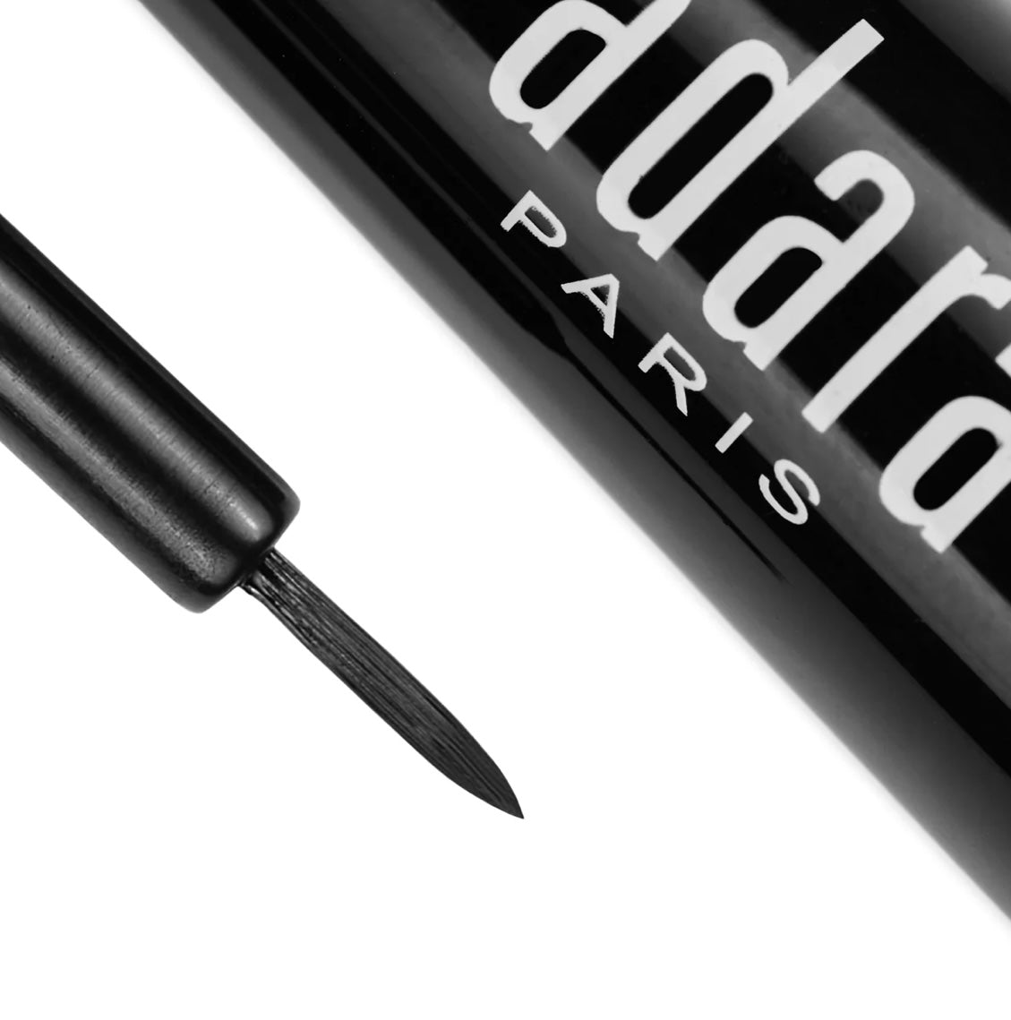 Delineador Líquido “Negro Matte”