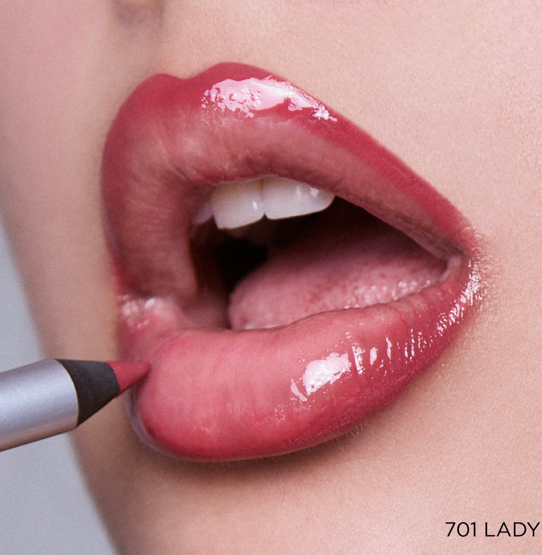 Lapiz Creamy labios “ Nude 702 “