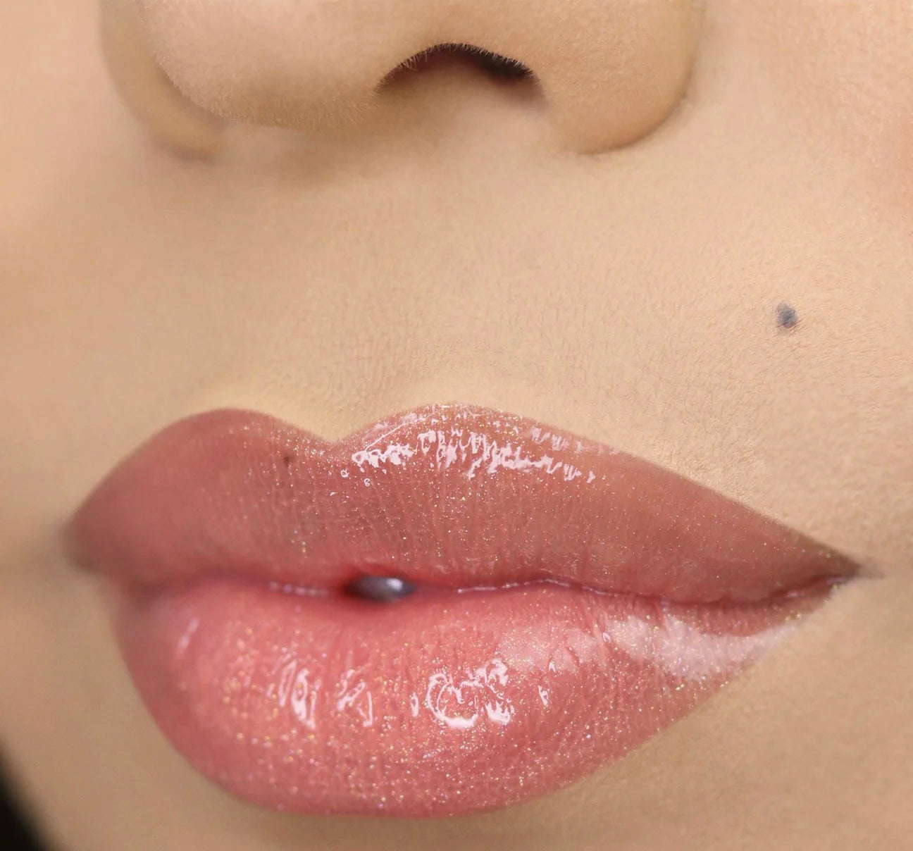 Lip Gloss ( 05 Kái )