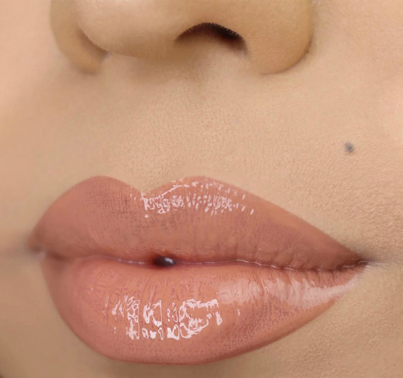 Lip Gloss ( 15 Main Squeeze )