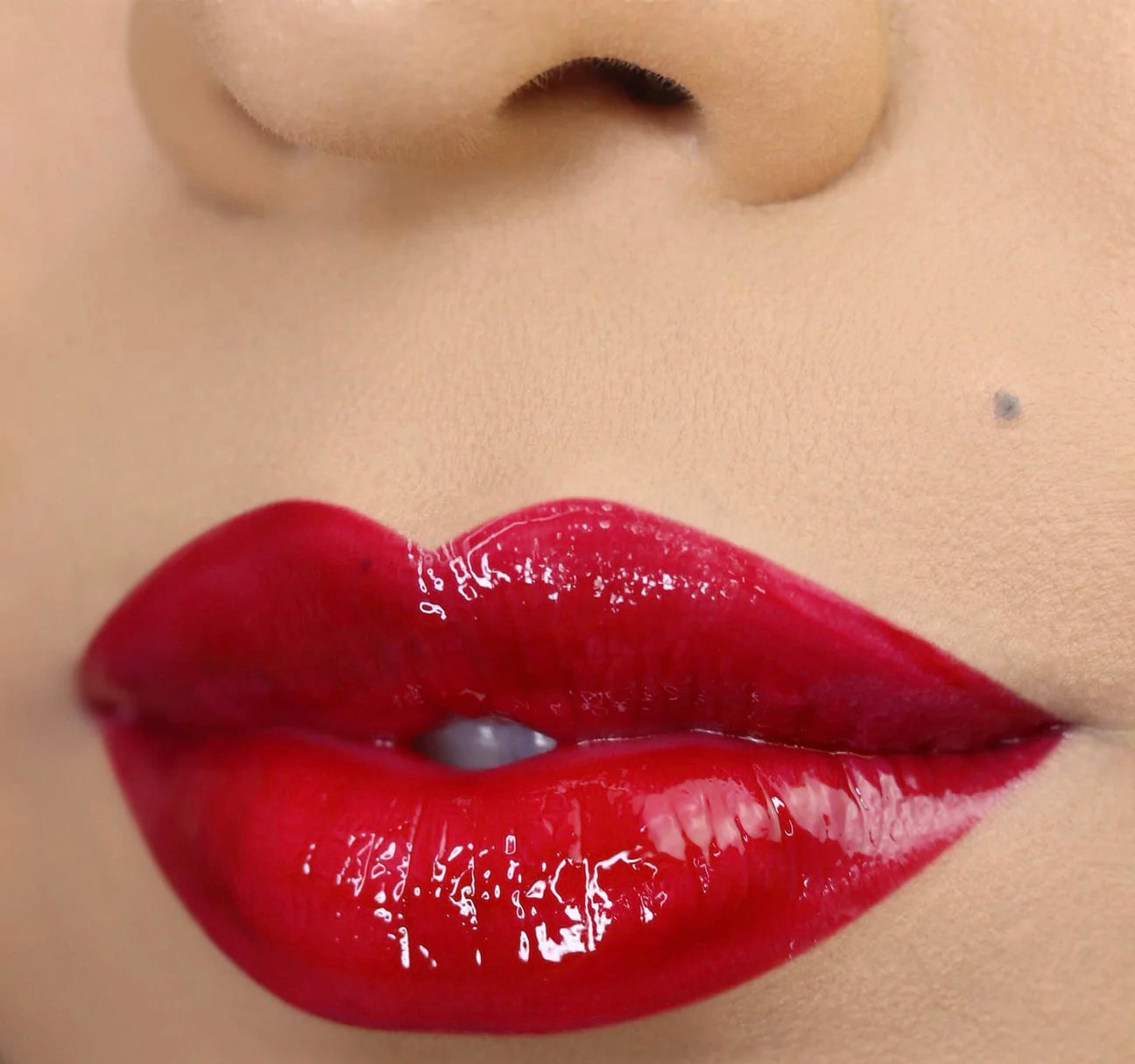 Lip Gloss ( 11 Hey Girl )