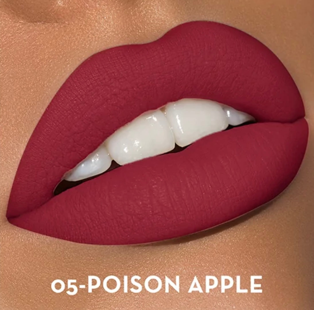 Labial Barra Matte “ Poison Apple 05 “