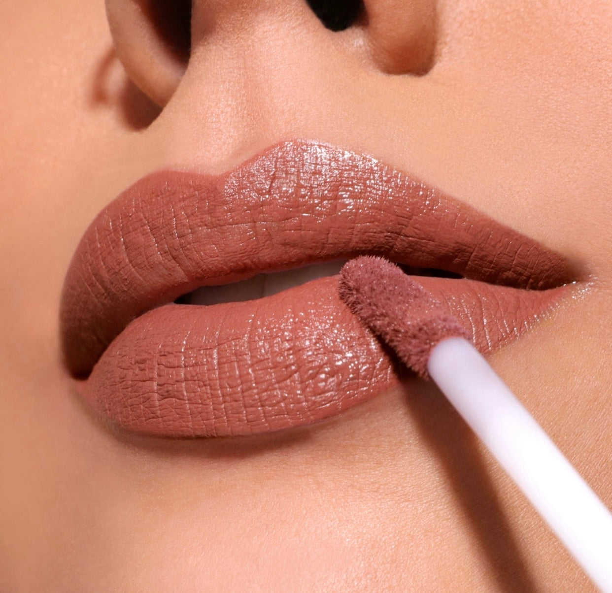 Labial Right Stuff 003 Moira