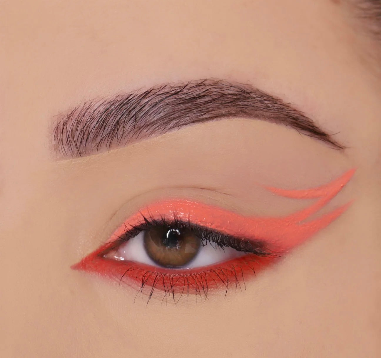 Delineador de gel  (011, naranja)