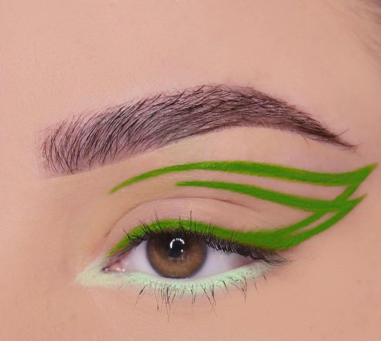 Delineador de gel  (007, menta)