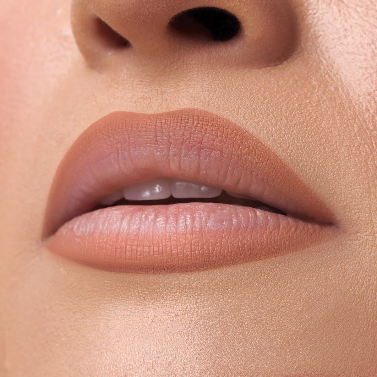 Delineador de Labios Nude X “Basic Essential” 03