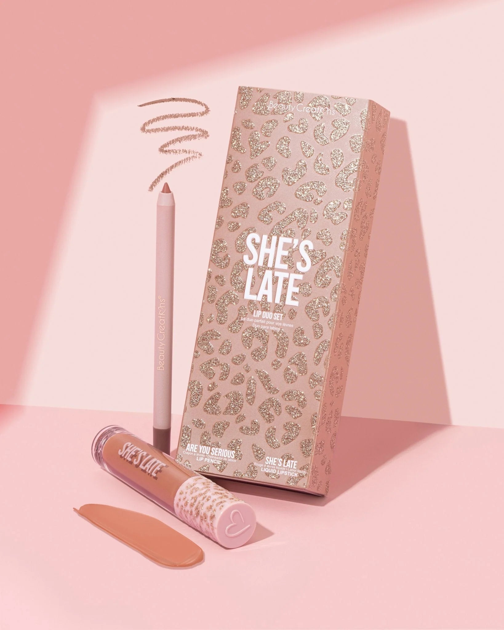 Duo de Labios "She´s Late"