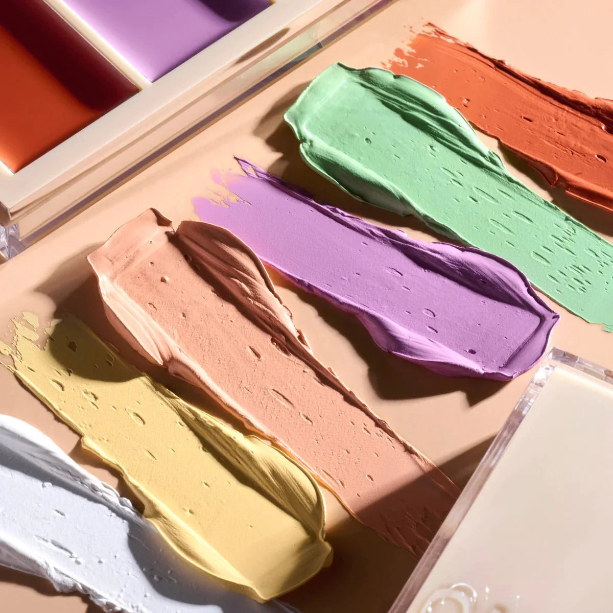 Contorno e Iluminador en crema "Snatchural"