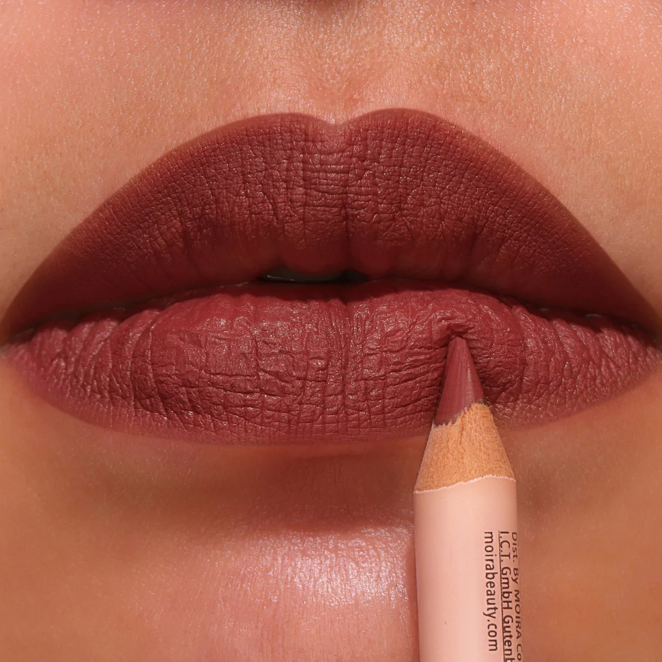 Lápiz De Labios ( 007 Apricot Brown )