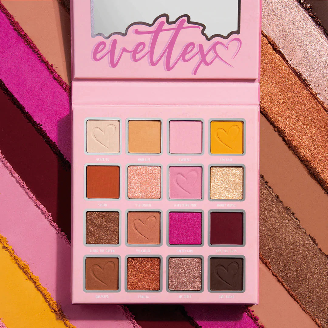 Paleta de Sombras EvetteXO “Eyes On Me”